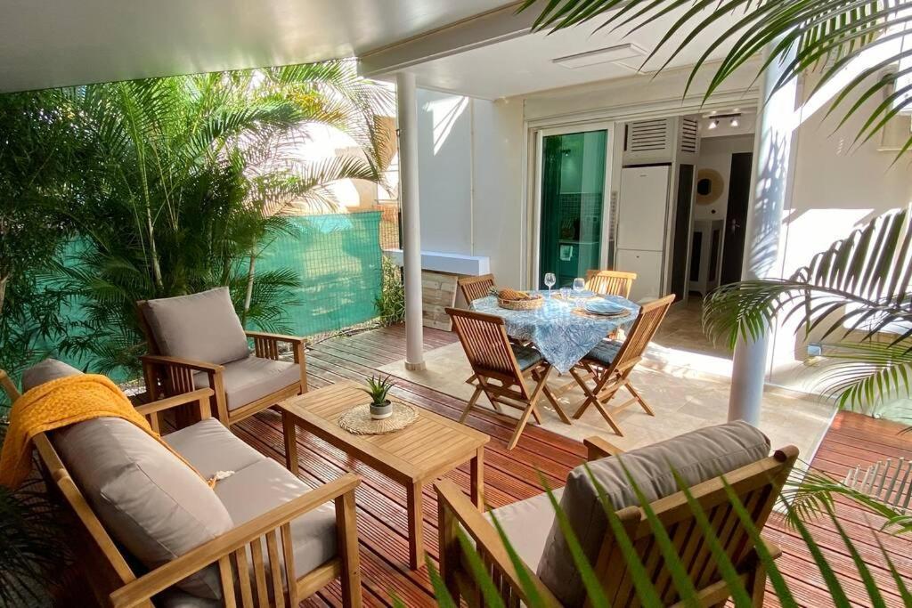 L'Instant Evasion, Studio Avec Terrasse, Piscine ! Saint-Gilles-les Bains Bagian luar foto